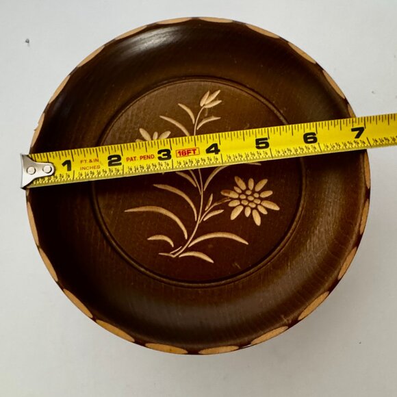 Hand Carved Wood Rotating Plate 7" Music Box-Cuendet Swiss The Sound of Music - Picture 6 of 8